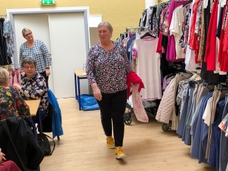 Modeshow og shopping med Seniorshoppen (Foto: Seden Borgerforening)